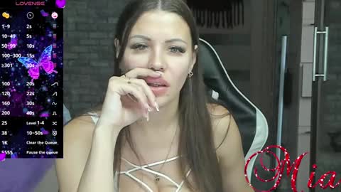 Snapshot of 666mia666 chatting on 15, 1, 2025 Mia my pvt is open and lovense is active online show from 15, 1, 2025