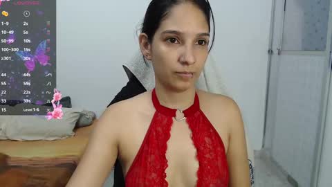 Snapshot of 69_shades chatting on 1, 2, 2025 lucero online show from 1, 2, 2025