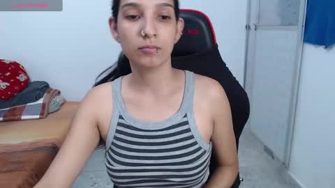 Snapshot of 69_shades chatting on 2, 2, 2025 lucero online show from 2, 2, 2025