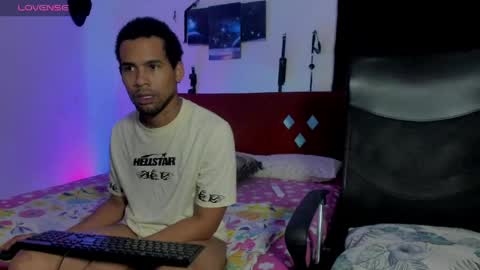 69blackwhite online show from 18, 5, 2026