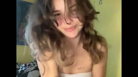 Snapshot of 75sowet018 chatting on 3, 11, 2025 75sowet018 online show from 3, 11, 2025