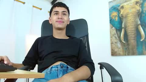 Snapshot of 7alan chatting on 8, 10, 2025 Alan online show from 8, 10, 2025