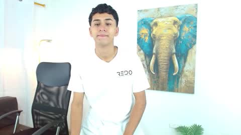 Snapshot of 7alan chatting on 24, 10, 2025 Alan online show from 24, 10, 2025