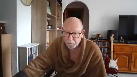  Papi  online show from 19, 2, 2025