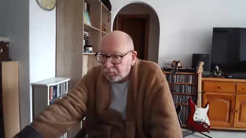  Papi  online show from 20, 2, 2025