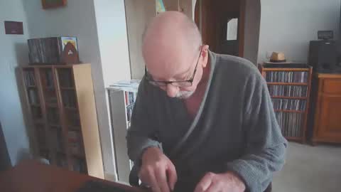 Snapshot of 7thsojourn chatting on 11, 10, 2025 Papi online show from 11, 10, 2025