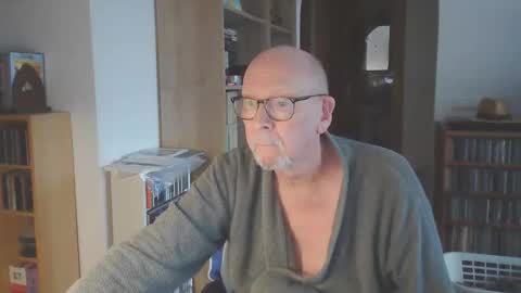 Snapshot of 7thsojourn chatting on 31, 10, 2025 Papi online show from 31, 10, 2025