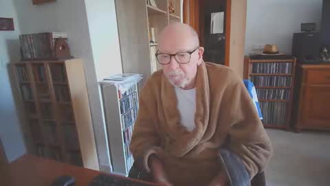 Snapshot of 7thsojourn chatting on 18, 11, 2025 Papi online show from 18, 11, 2025