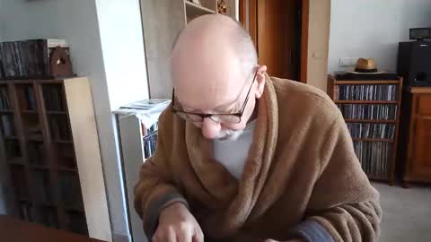 Snapshot of 7thsojourn chatting on 22, 11, 2025 Papi online show from 22, 11, 2025