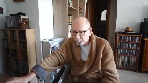 Snapshot of 7thsojourn chatting on 23, 11, 2025 Papi online show from 23, 11, 2025