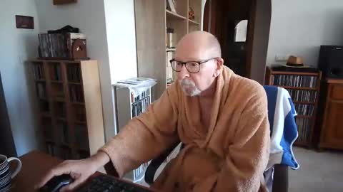 Snapshot of 7thsojourn chatting on 25, 11, 2025 Papi online show from 25, 11, 2025