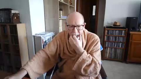 Snapshot of 7thsojourn chatting on 27, 11, 2025 Papi online show from 27, 11, 2025