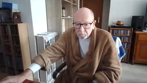 Snapshot of 7thsojourn chatting on 30, 11, 2025 Papi online show from 30, 11, 2025