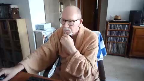 Snapshot of 7thsojourn chatting on 2, 12, 2025 Papi online show from 2, 12, 2025