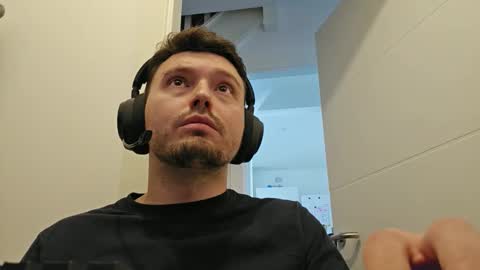 8inchdude93 online show from 25, 9, 2025