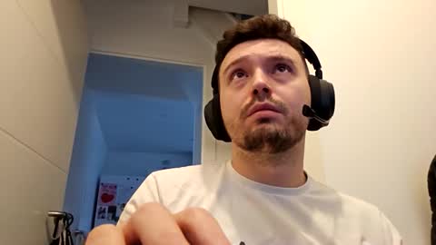 8inchdude93 online show from 14, 10, 2025