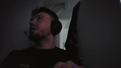 Snapshot of 8inchdude93 chatting on 1, 2, 2026 8inchdude93 online show from 1, 2, 2026