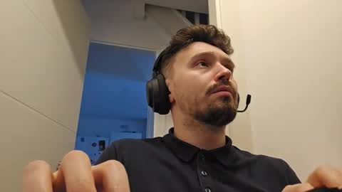 Snapshot of 8inchdude93 chatting on 29, 3, 2026 8inchdude93 online show from 29, 3, 2026