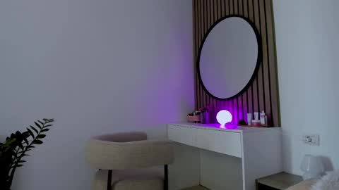 Snapshot of 8selene chatting on 4, 3, 2026 8selene online show from 4, 3, 2026