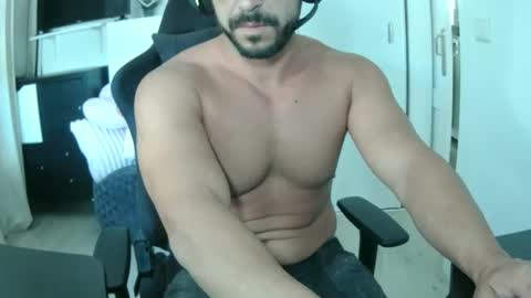 Snapshot of 90zero chatting on 4, 5, 2026 Arturo online show from 4, 5, 2026