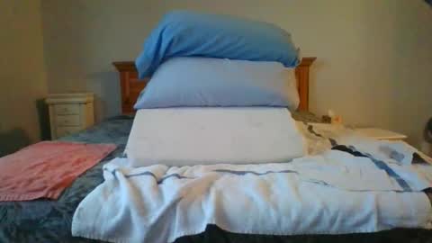 Snapshot of 999gbb_gmx chatting on 12, 1, 2026 DildoRidingDilf online show from 12, 1, 2026