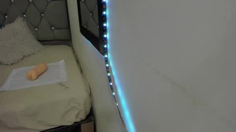 DERECK online show from 24, 2, 2026