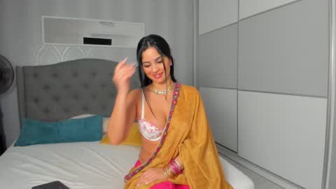 Adelle online show from 22, 2, 2025