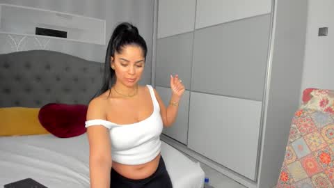 Snapshot of _adelle chatting on 19, 3, 2026 Adelle online show from 19, 3, 2026