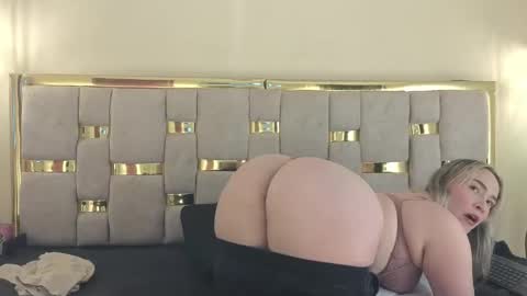 Snapshot of _afrodita23 chatting on 19, 12, 2025 afrodita23 online show from 19, 12, 2025