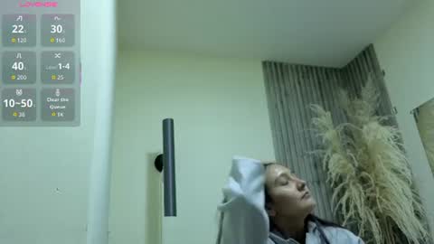 Snapshot of _alaia_collway_ chatting on 3, 7, 2026 Alaia online show from 3, 7, 2026
