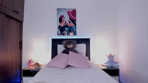_alana_grey_ online show from 9, 5, 2026