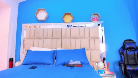 Snapshot of _alana_johnson chatting on 27, 9, 2025 _alana_johnson online show from 27, 9, 2025