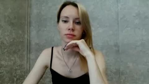 _alex1819 online show from 10, 6, 2026