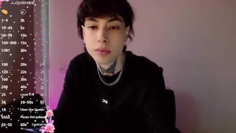 _alexblunt_ online show from 21, 12, 2024