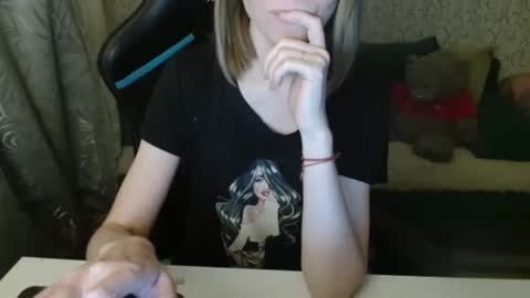 Snapshot of _alicecullen_ chatting on 14, 11, 2025 AliceCullen online show from 14, 11, 2025