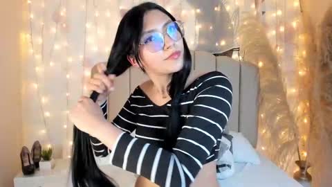 Snapshot of _allondra_ chatting on 4, 3, 2025 Allondra online show from 4, 3, 2025