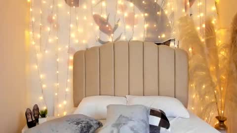 Snapshot of _allondra_ chatting on 8, 3, 2025 Allondra online show from 8, 3, 2025