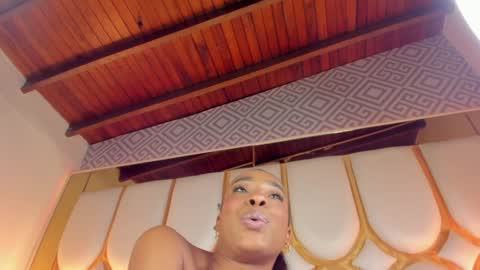 Ambar Curly online show from 8, 2, 2025