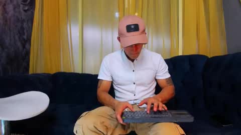 Snapshot of _angel_rivera chatting on 14, 2, 2026 Angel Rivera online show from 14, 2, 2026