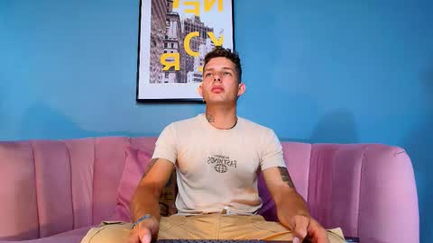 Snapshot of _angel_rivera chatting on 28, 2, 2026 Angel Rivera online show from 28, 2, 2026