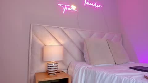 ngela  online show from 28, 2, 2025