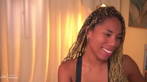 Angie -  online show from 3, 10, 2025