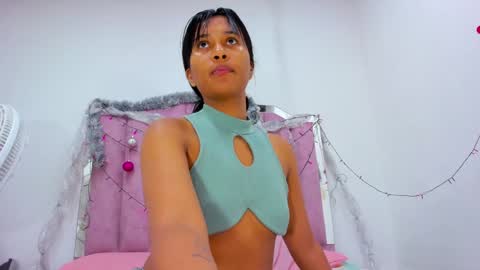 Snapshot of _aniisha_ chatting on 30, 12, 2024 Any online show from 30, 12, 2024