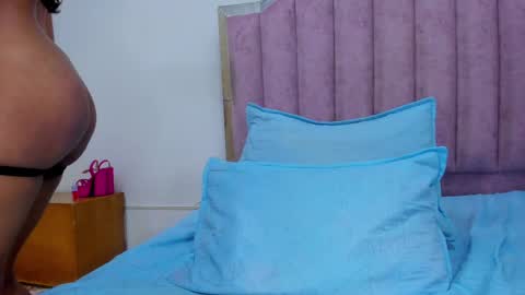 Snapshot of _aniisha_ chatting on 5, 3, 2025 Any online show from 5, 3, 2025