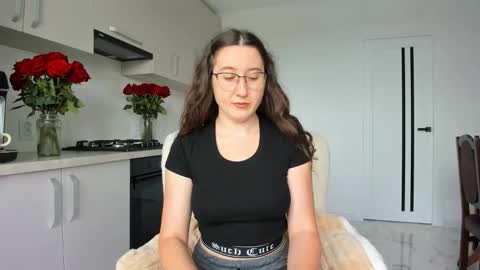 Anna online show from 5, 10, 2025