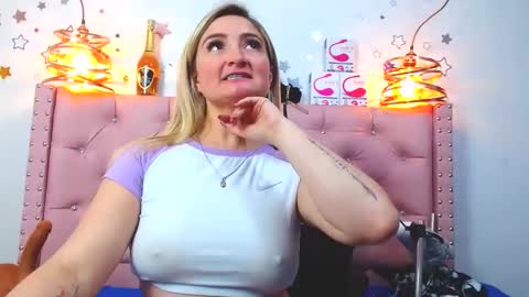 Snapshot of _antonella_11 chatting on 7, 2, 2025 _antonella_11 online show from 7, 2, 2025