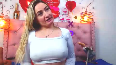 Snapshot of _antonella_11 chatting on 25, 2, 2025 _antonella_11 online show from 25, 2, 2025