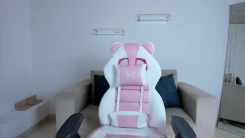    online show from 13, 2, 2026