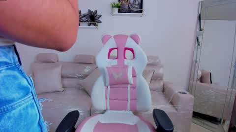 Snapshot of _april_smith_ chatting on 16, 4, 2026 online show from 16, 4, 2026