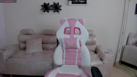 Snapshot of _april_smith_ chatting on 23, 4, 2026 online show from 23, 4, 2026